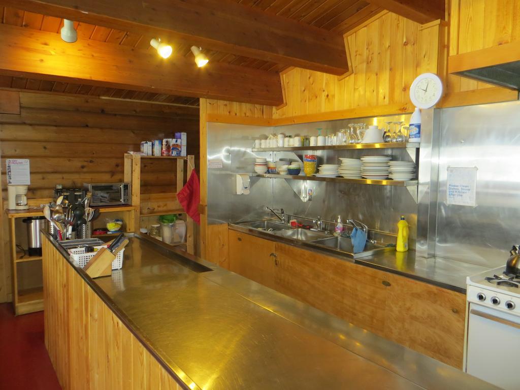 Hi Kananaskis Wilderness - Hostel מראה חיצוני תמונה