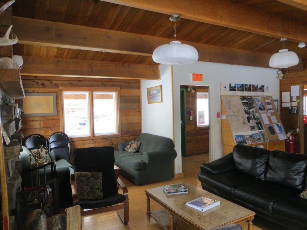Hi Kananaskis Wilderness - Hostel מראה חיצוני תמונה