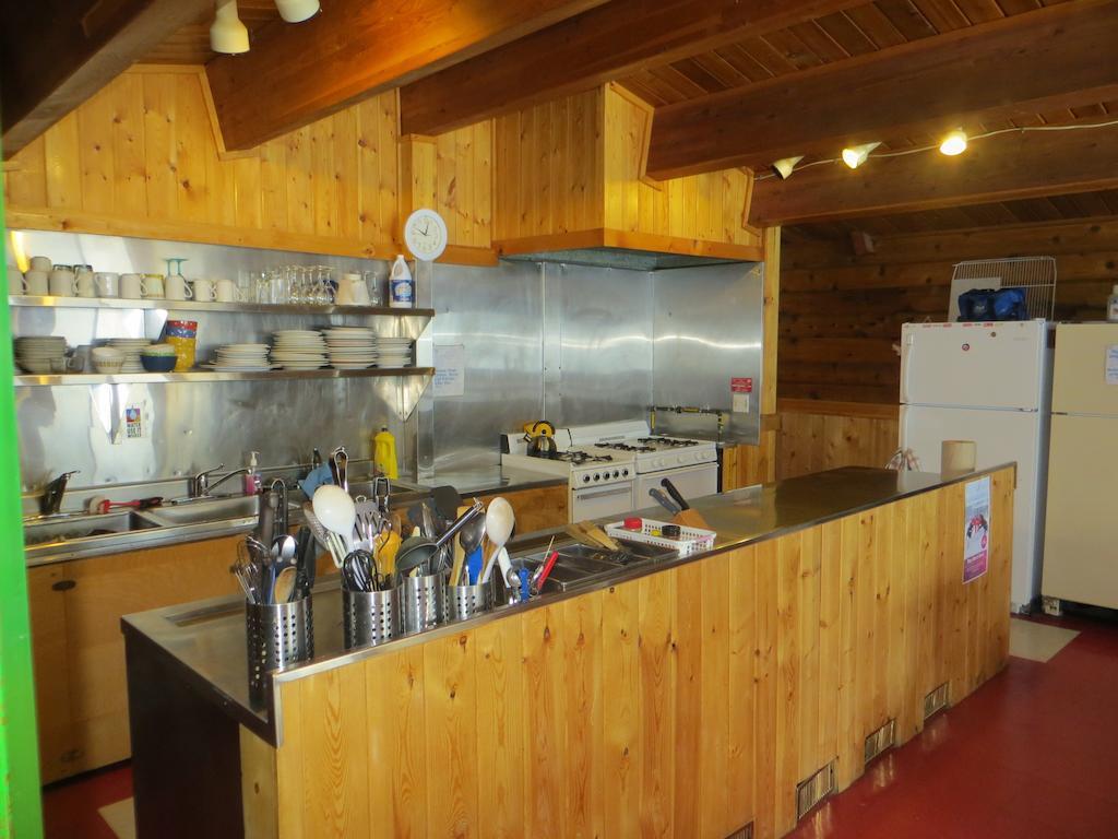Hi Kananaskis Wilderness - Hostel מראה חיצוני תמונה